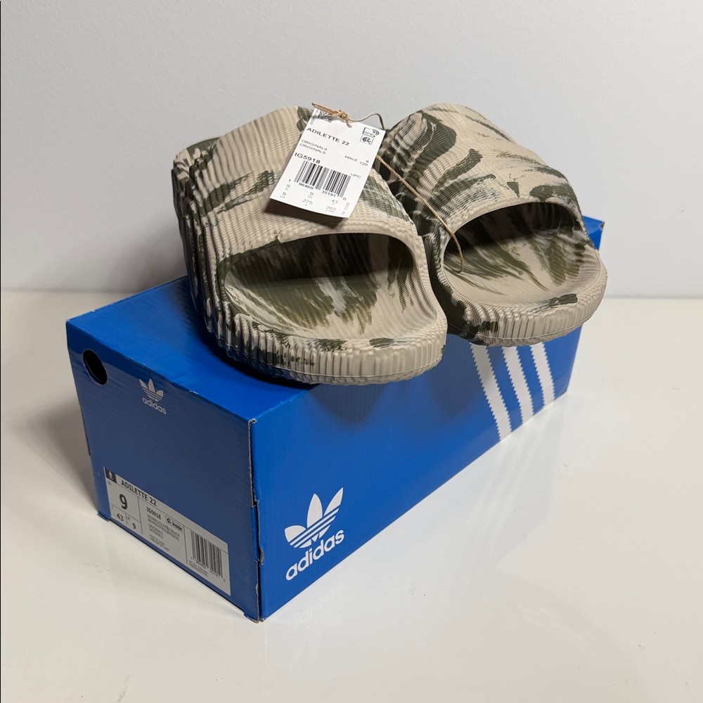 ADIDAS Adilette 22 - US Mens 9